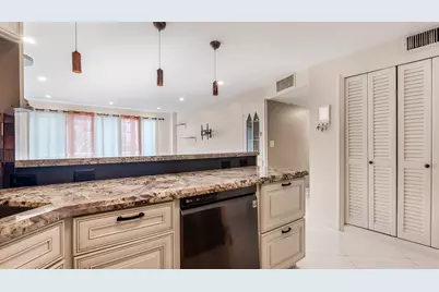 133 N Pompano Beach Boulevard #204, Pompano Beach, FL 33062 - Photo 5
