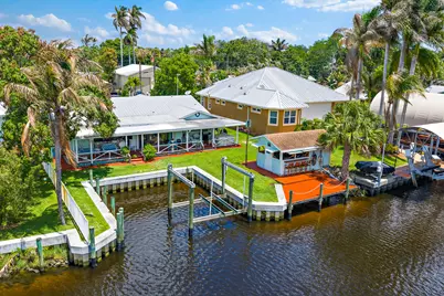 715 SW Rustic Circle, Stuart, FL 34997 - Photo 1