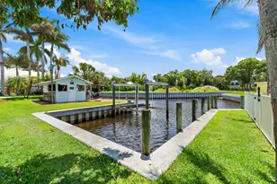 715 SW Rustic Cir, Stuart, FL 34997 - Photo 13