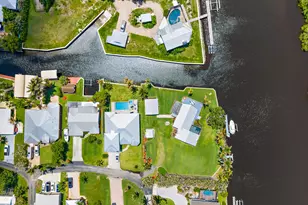 715 SW Rustic Cir, Stuart, FL 34997 - Photo 9