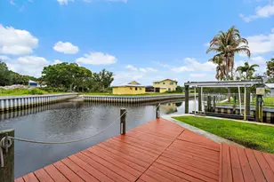 715 SW Rustic Cir, Stuart, FL 34997 - Photo 7