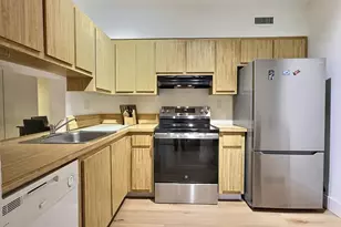 3017 N Oakland Forest Dr, Oakland Park, FL 33309 - Photo 13