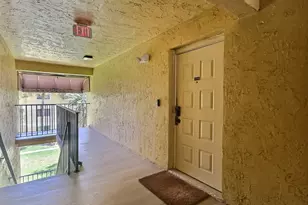 3017 N Oakland Forest Dr, Oakland Park, FL 33309 - Photo 23