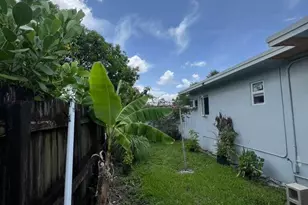 1524 NW 42nd St, Miami, FL 33142 - Photo 15