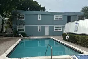 320 SE 10th St, Pompano Beach, FL 33060 - Photo 17