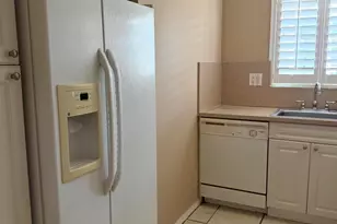 320 SE 10th St, Pompano Beach, FL 33060 - Photo 5