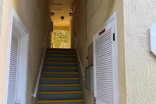 320 SE 10th St, Pompano Beach, FL 33060 - Photo 1