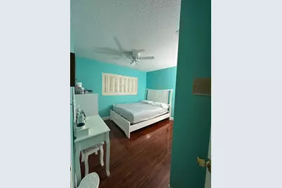 102 Pleasant Hill Lane, Tamarac, FL 33319 - Photo 5