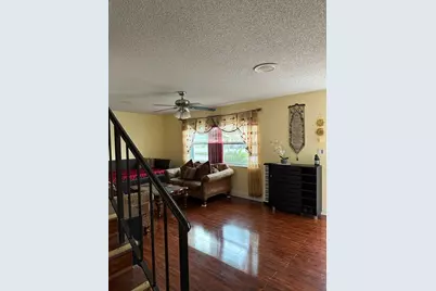 102 Pleasant Hill Lane, Tamarac, FL 33319 - Photo 9
