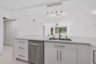 9095 Flynn Cir, Boca Raton, FL 33496 - Photo 9