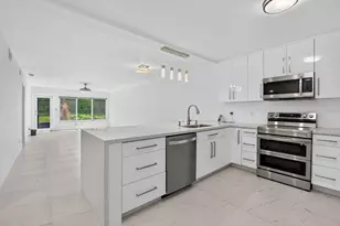 9095 Flynn Cir, Boca Raton, FL 33496 - Photo 7