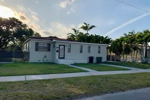 2910 SW 103rd Pl, Miami, FL 33165 - Photo 1