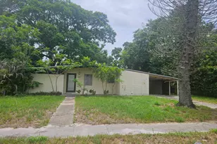 174 SE Celestia Ct, Port Saint Lucie, FL 34983 - Photo 1