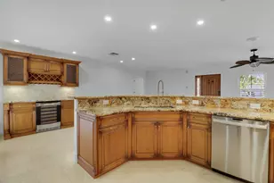 19931 Jasmine Dr, Jupiter, FL 33469 - Photo 7