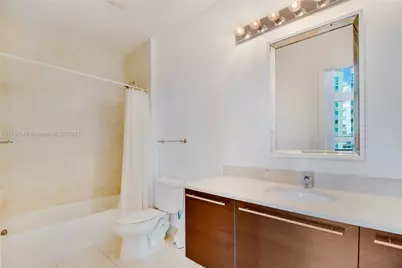 1900 N Bayshore Drive #912, Miami, FL 33132 - Photo 9