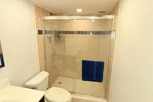 2801 N Palm Aire Dr, Pompano Beach, FL 33069 - Photo 23