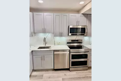 2801 N Palm Aire Drive #604, Pompano Beach, FL 33069 - Photo 9