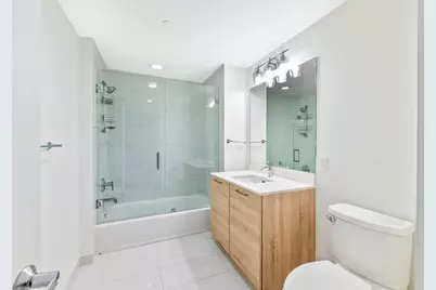 16385 Biscayne Boulevard #2502, North Miami Beach, FL 33160 - Photo 7