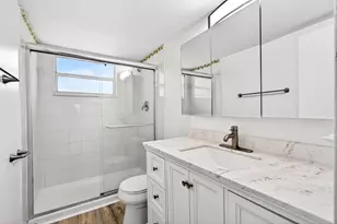 2555 NE 11th St, Fort Lauderdale, FL 33304 - Photo 13