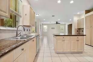 6370 Stonehurst Cir, Lake Worth, FL 33467 - Photo 11