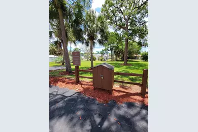 903 SE Camelot Gardens Boulevard SE, Port Saint Lucie, FL 34952 - Photo 83