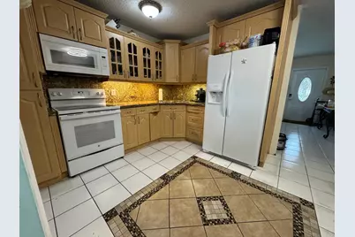 966 Sumter Road E, West Palm Beach, FL 33415 - Photo 5