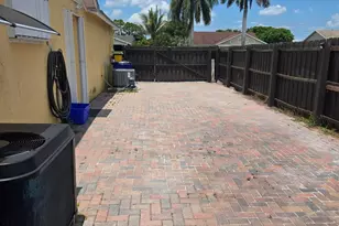 1402 Denlow Ln, Royal Palm Beach, FL 33411 - Photo 19