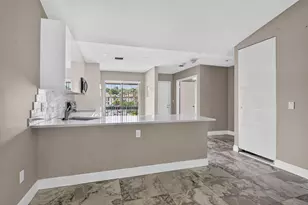 301 Club Cir, Boca Raton, FL 33487 - Photo 11