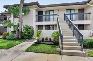 301 Club Cir, Boca Raton, FL 33487 - Photo 3