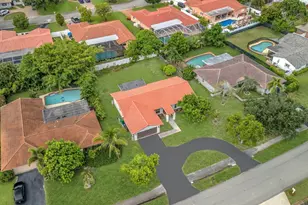834 Ramblewood Dr, Coral Springs, FL 33071 - Photo 59