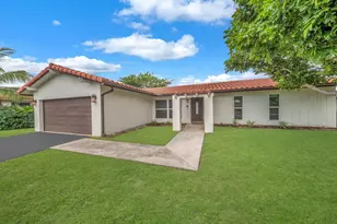 834 Ramblewood Dr, Coral Springs, FL 33071 - Photo 13