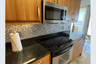 16500 Collins Avenue #2052, Sunny Isles Beach, FL 33160 - Photo 13