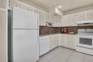 4140 NW 44th Ave, Lauderdale Lakes, FL 33319 - Photo 7
