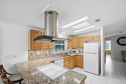 8391 Delphinium Court, Port Saint Lucie, FL 34952 - Photo 9