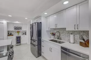 5440 N Ocean Dr, Singer Island, FL 33404 - Photo 5