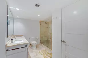 5510 N Ocean Dr, Singer Island, FL 33404 - Photo 37