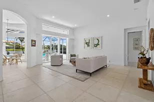 8091 SE Woodlake Ln W, Hobe Sound, FL 33455 - Photo 9