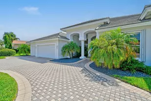 8091 SE Woodlake Ln W, Hobe Sound, FL 33455 - Photo 5