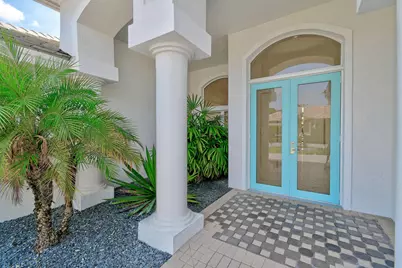8091 SE Woodlake Lane W, Hobe Sound, FL 33455 - Photo 7