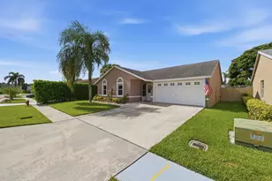 5635 Lake George Pl, Lake Worth, FL 33463 - Photo 3