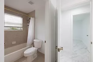 4668 SW 183rd Ave, Miramar, FL 33029 - Photo 9