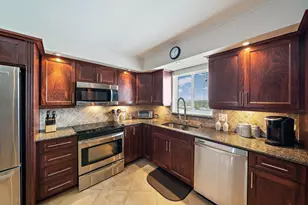 301 Lake Shore Dr, Lake Park, FL 33403 - Photo 5