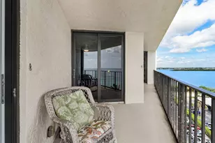 5420 N Ocean Dr, West Palm Beach, FL 33404 - Photo 23