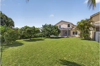 11483 Beacon Pointe Lane, Wellington, FL 33414 - Photo 9