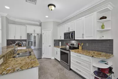 11483 Beacon Pointe Lane, Wellington, FL 33414 - Photo 5