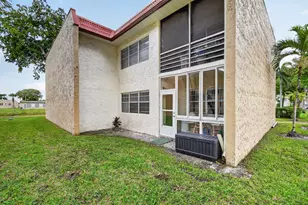 124 Lake Evelyn Dr, West Palm Beach, FL 33411 - Photo 29