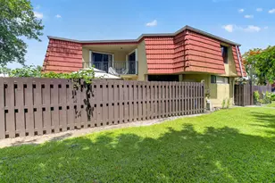 22976 Oxford Pl, Boca Raton, FL 33433 - Photo 23