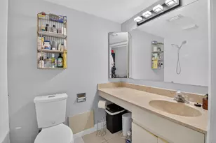 22976 Oxford Pl, Boca Raton, FL 33433 - Photo 17