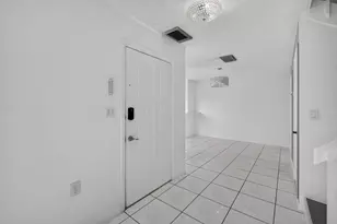 3310 Meridian Way S, Palm Beach Gardens, FL 33410 - Photo 9