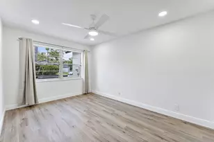9180 Pine Springs Dr, Boca Raton, FL 33428 - Photo 21